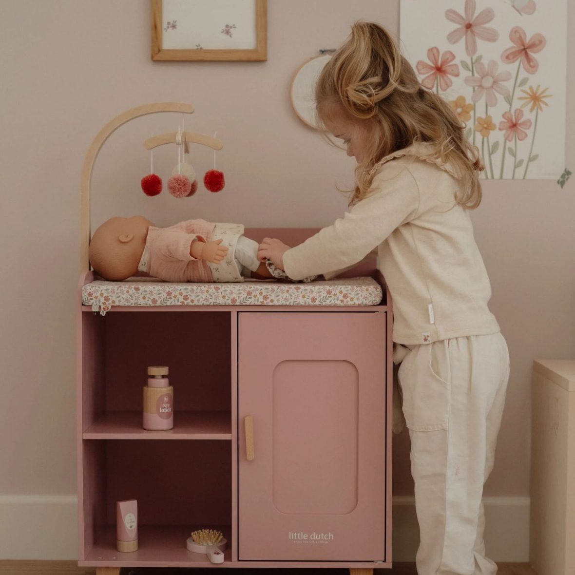 0-4f4662fb-1600-Mobile-fasciatoio-per-bambole-FSC[1]