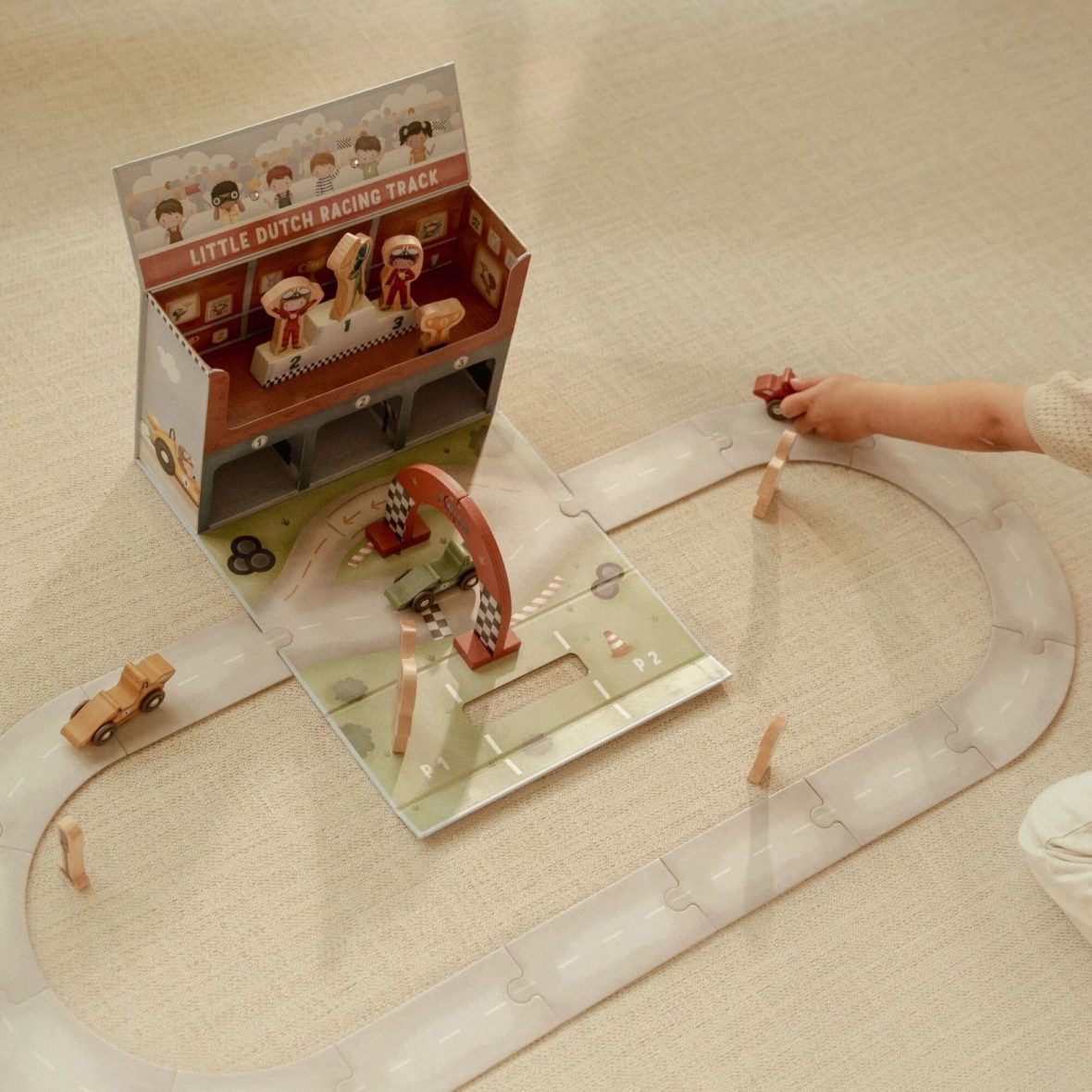 0-71e9c76c-1600-Set-gara-macchinine-FSC[1]