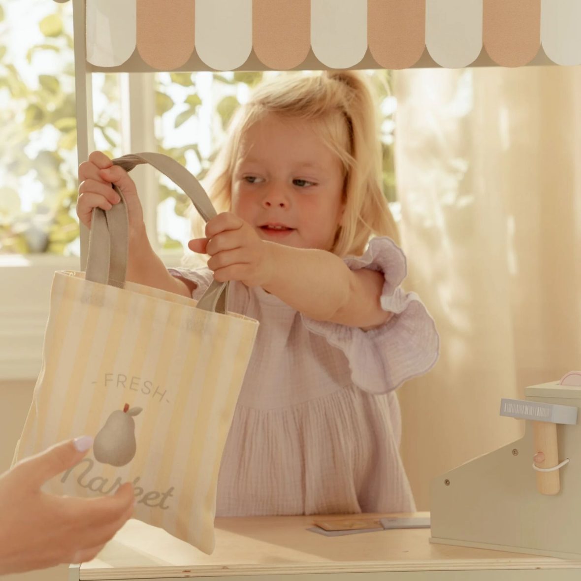 0-8c6ba2dc-1600-Stand-del-mercatino-FSC[1]